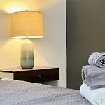 Hollywood Black Habitat