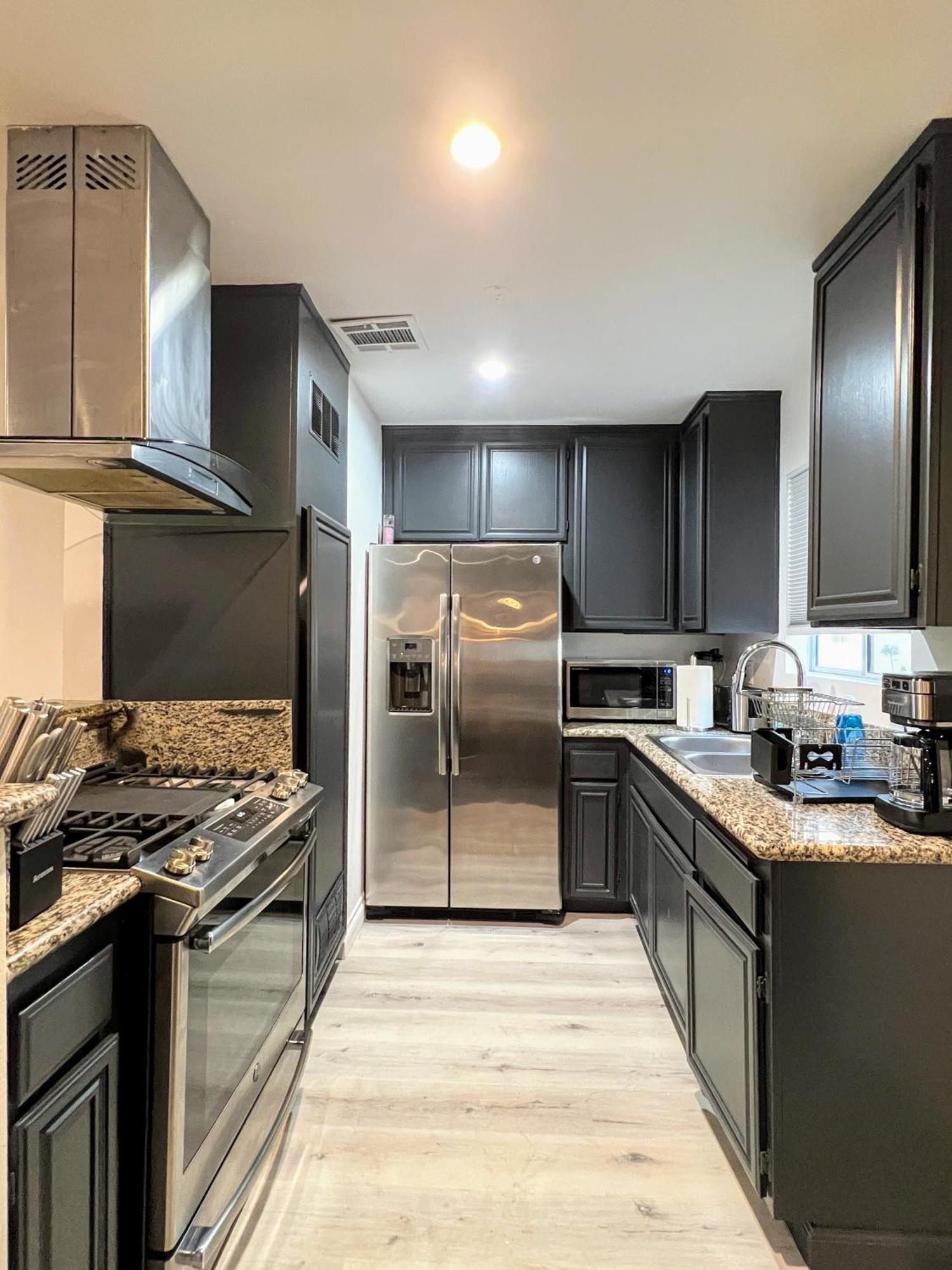 Holiday home Hollywood Black Habitat